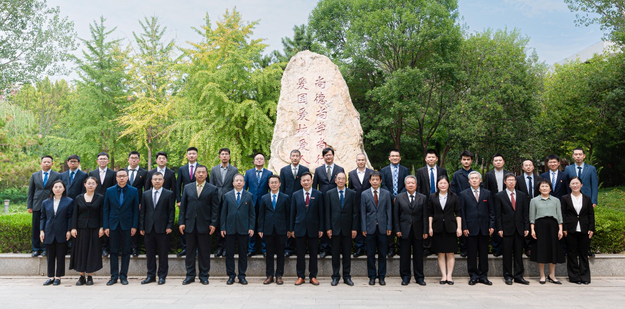 突破！英国365上市公司教师团队入围“全国高校黄大年式教师团队”创建示范活动名单